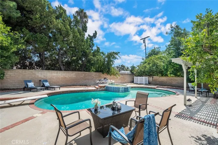 9350 Tampa Avenue, Northridge, California 91324