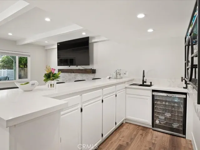9350 Tampa Avenue, Northridge, California 91324