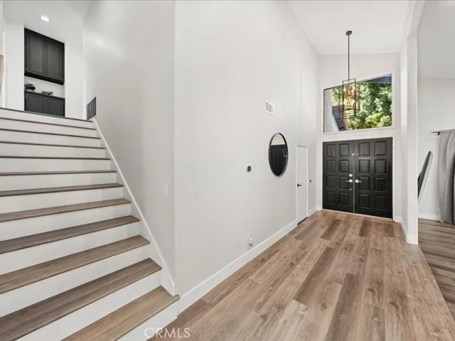 9350 Tampa Avenue, Northridge, California 91324