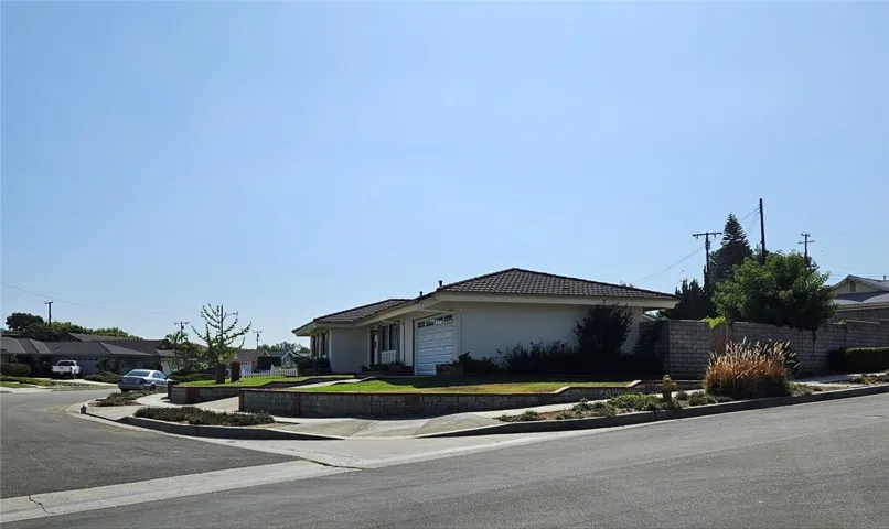 1221 Cobblestone Road, La Habra, California 90631