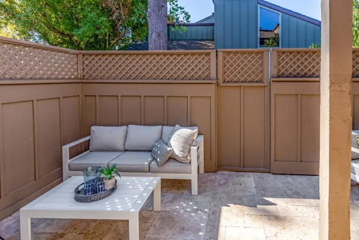204 Charter Oaks Circle, Los Gatos, California 95032