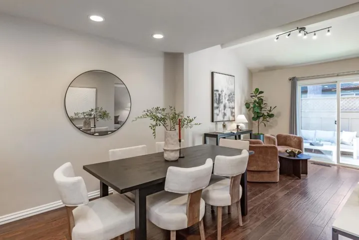 204 Charter Oaks Circle, Los Gatos, California 95032