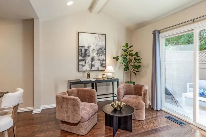 204 Charter Oaks Circle, Los Gatos, California 95032