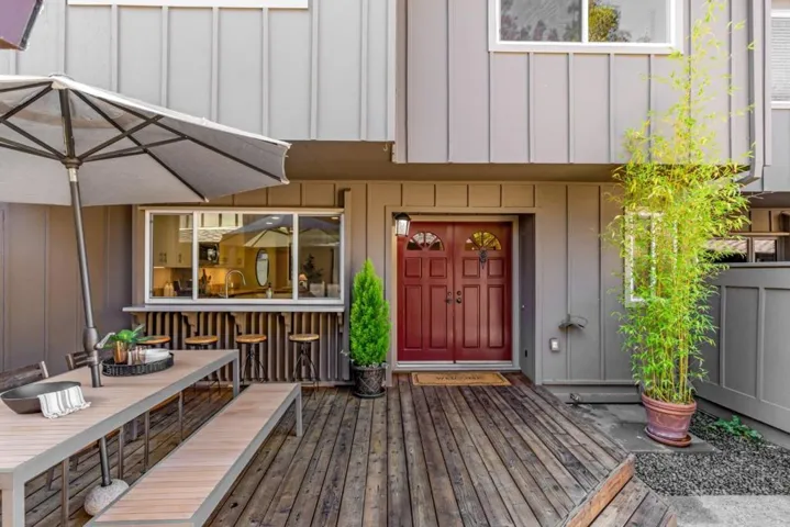 204 Charter Oaks Circle, Los Gatos, California 95032