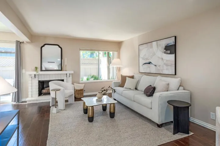 204 Charter Oaks Circle, Los Gatos, California 95032