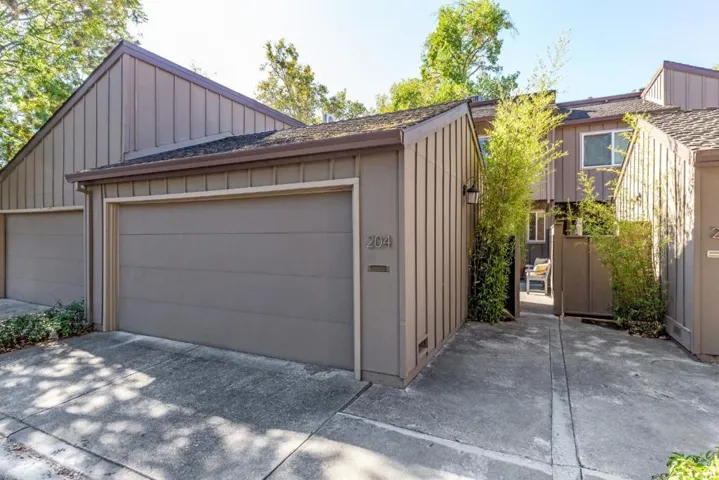 204 Charter Oaks Circle, Los Gatos, California 95032