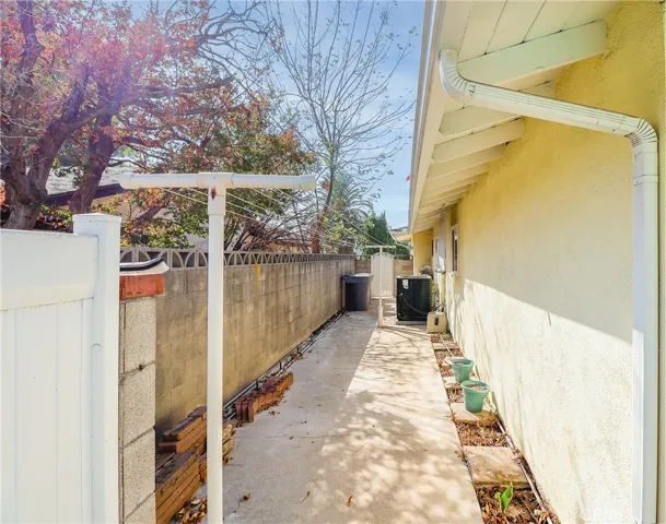 1940 Chapman Road, Claremont, California 91711