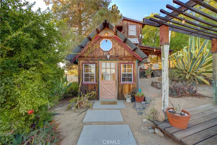 8560 Warren Road, Paso Robles, California 93446