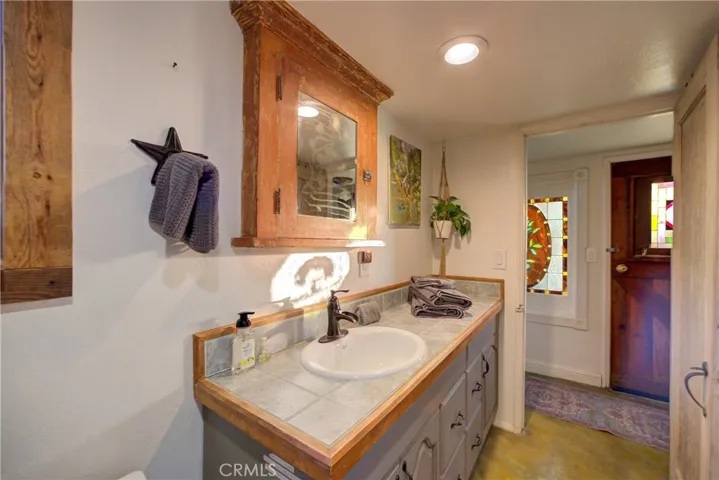 Cottage bathroom