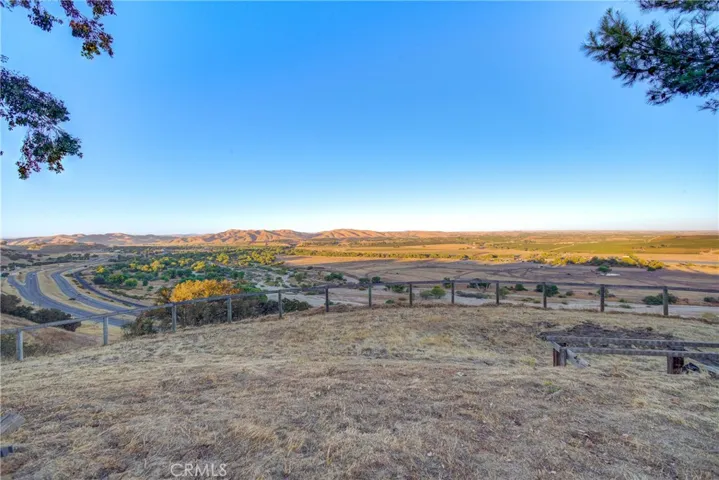 8560 Warren Road, Paso Robles, California 93446