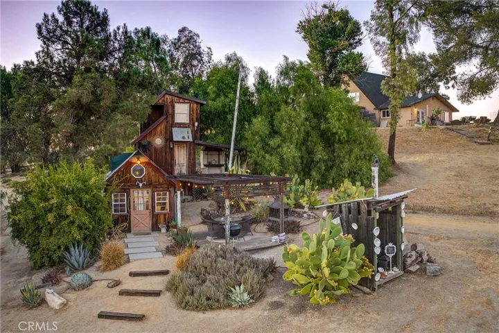 1/1 Fairy Tale Cottage