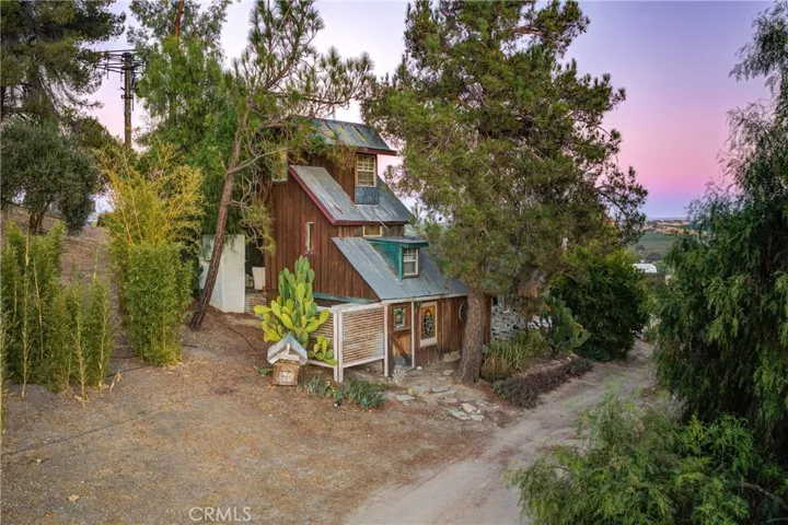 8560 Warren Road, Paso Robles, California 93446