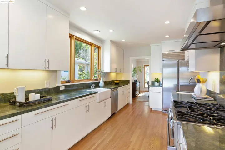 570 Crofton Ave, Piedmont, California 94610