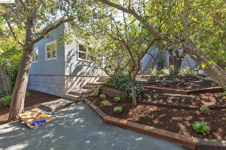 570 Crofton Ave, Piedmont, California 94610