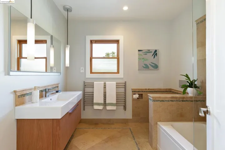 570 Crofton Ave, Piedmont, California 94610