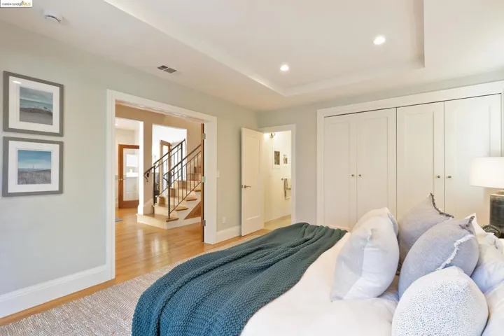 570 Crofton Ave, Piedmont, California 94610