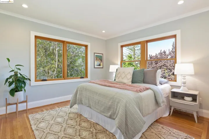 570 Crofton Ave, Piedmont, California 94610