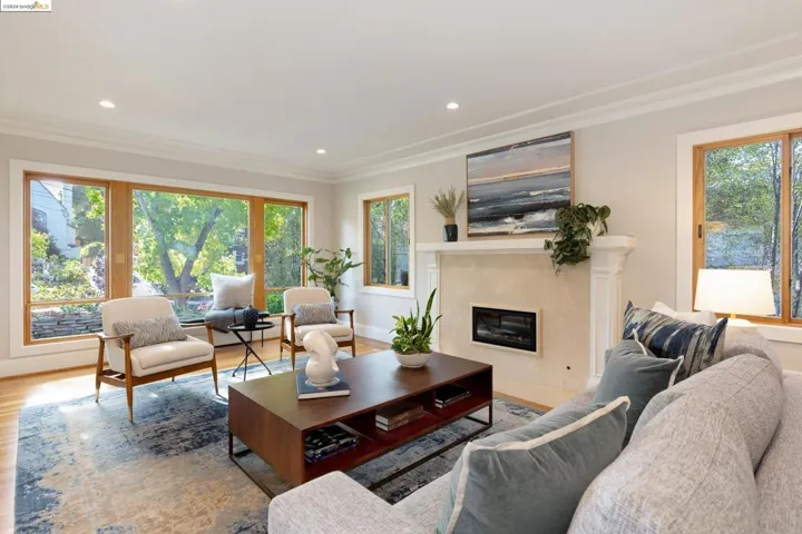 570 Crofton Ave, Piedmont, California 94610
