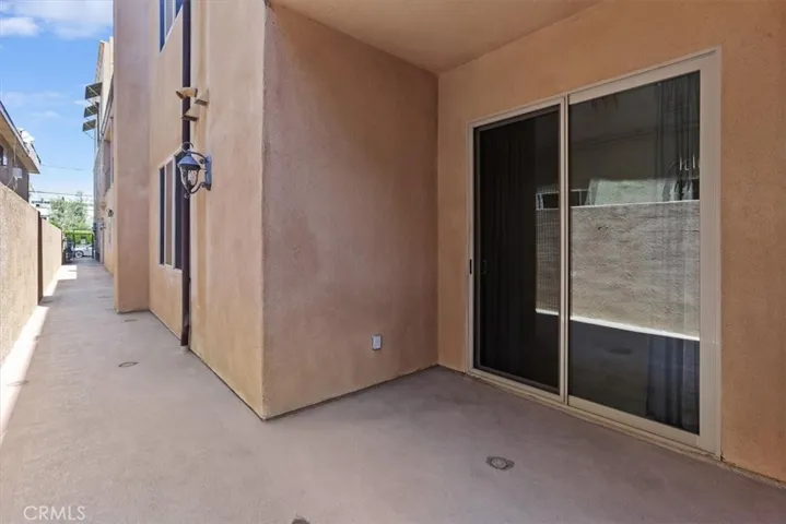 10862 Bloomfield Street 106, Toluca Lake, California 91602