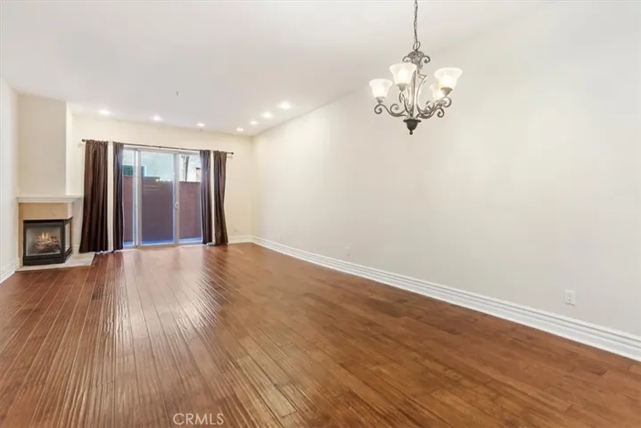 10862 Bloomfield Street 106, Toluca Lake, California 91602