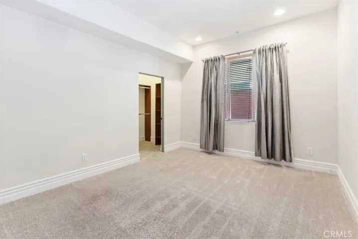 10862 Bloomfield Street 106, Toluca Lake, California 91602
