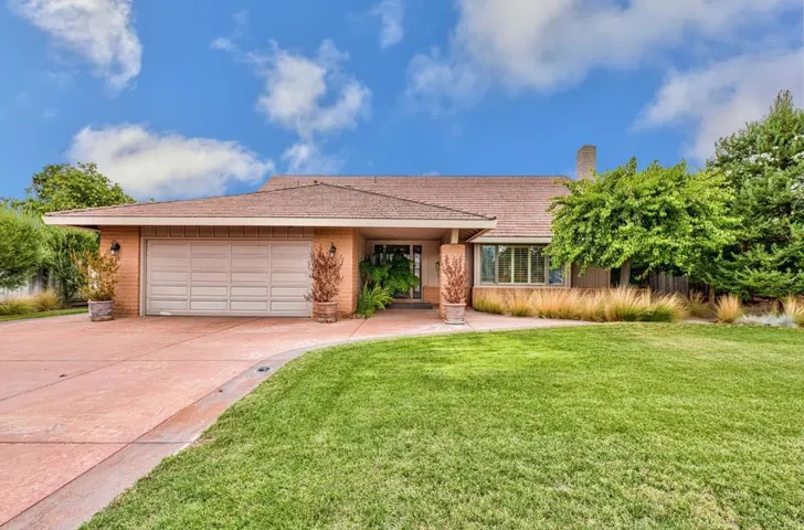 22271 Davenrich Street, Salinas, California 93908