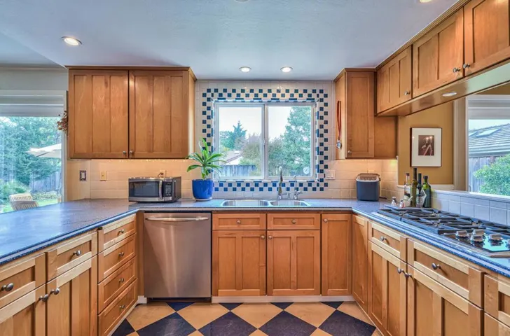 22271 Davenrich Street, Salinas, California 93908