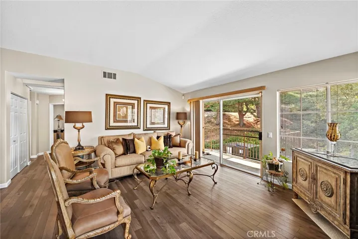 8004 E Snapdragon Lane, Anaheim Hills, California 92808