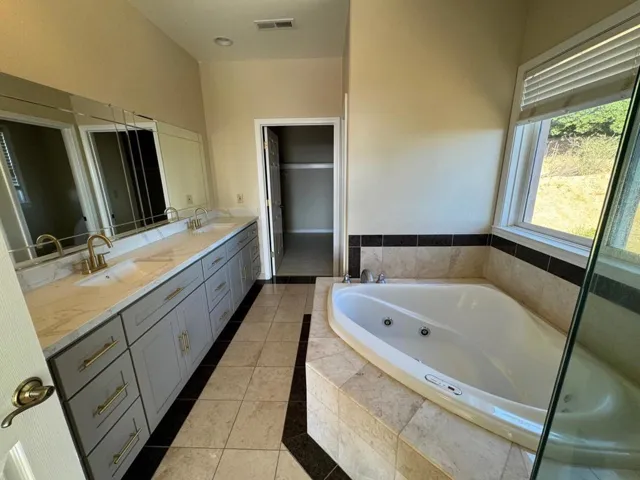 4310 Terrabella Way, Oakland, California 94619