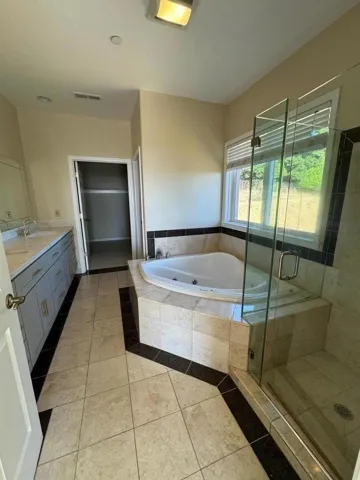 4310 Terrabella Way, Oakland, California 94619
