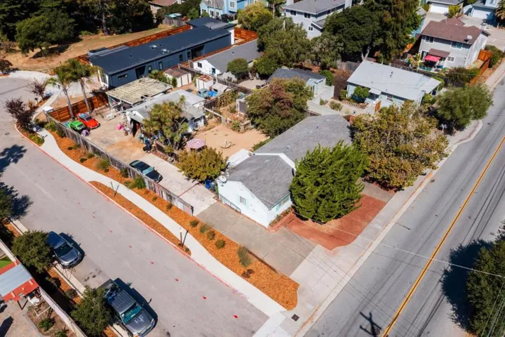 1551 30th Avenue, Santa Cruz, California 95062