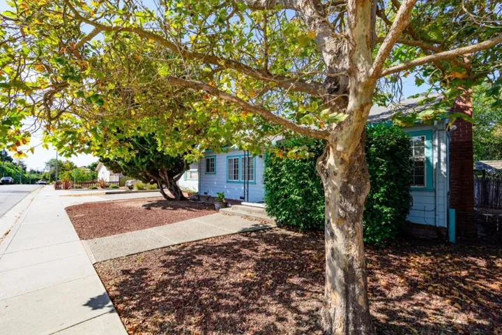 1551 30th Avenue, Santa Cruz, California 95062