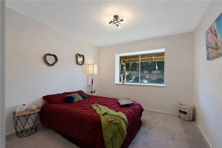 Mid bedroom.