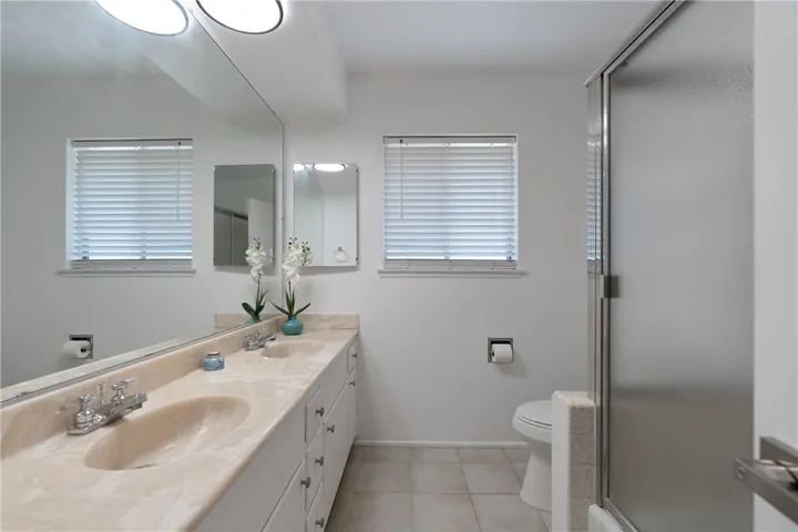 Main bathroom.
