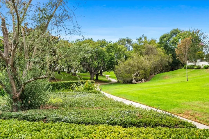 2038 Vista Cajon, Newport Beach, California 92660