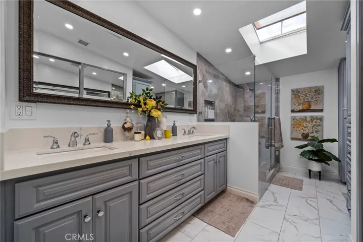 2038 Vista Cajon, Newport Beach, California 92660