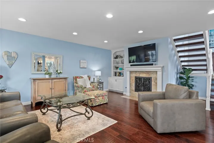2038 Vista Cajon, Newport Beach, California 92660