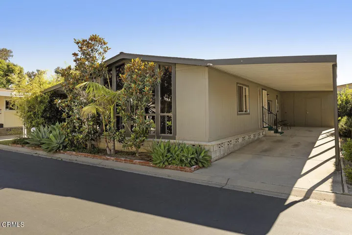 #32 Carport