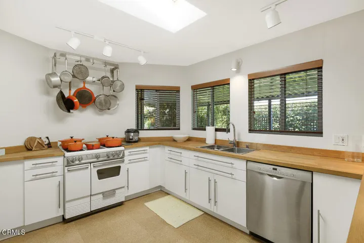 #32 Modern Kitchen