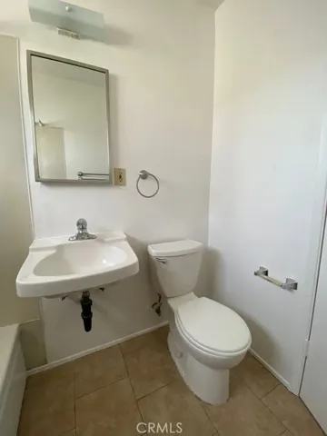 1036 Chestnut Avenue, Long Beach, California 90813