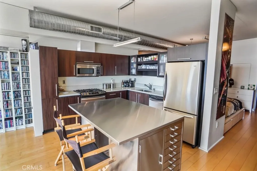 1100 S Hope Street 1507, Los Angeles, California 90015 home-pic-4