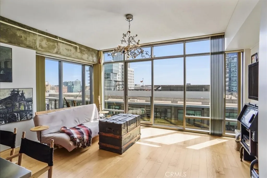 1100 S Hope Street 1507, Los Angeles, California 90015 home-pic-2