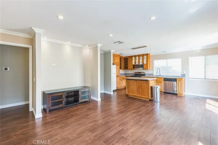 2017 South Oakland Avenue, Ontario, California 91762
