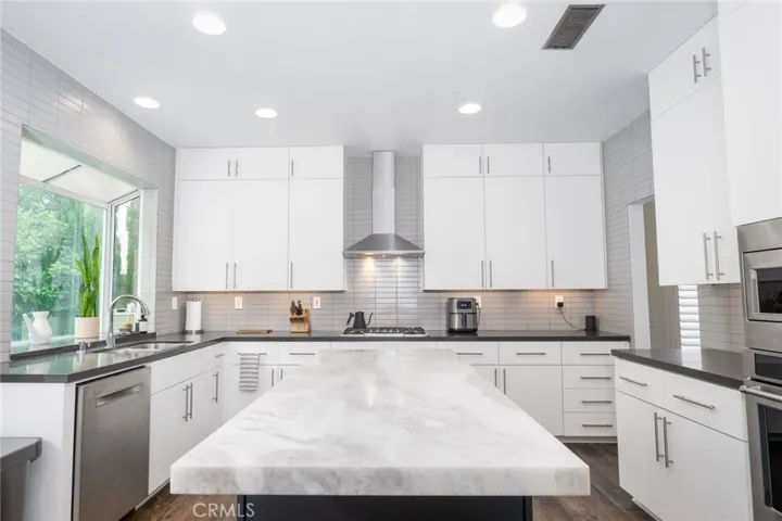 4707 Marblehead Bay Drive, Oceanside, California 92057