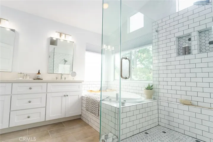 4707 Marblehead Bay Drive, Oceanside, California 92057