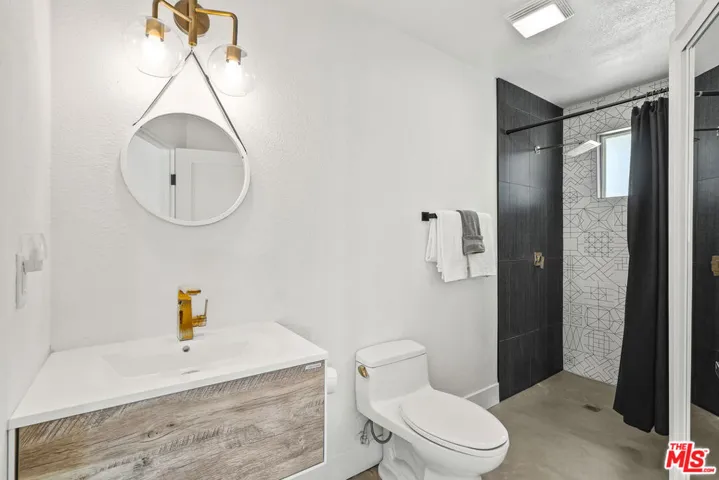 165 S Avenida Elenora, Palm Springs, California 92262