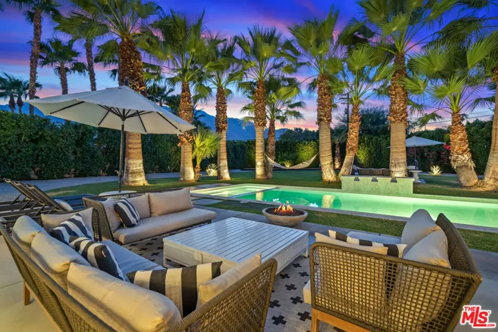 165 S Avenida Elenora, Palm Springs, California 92262