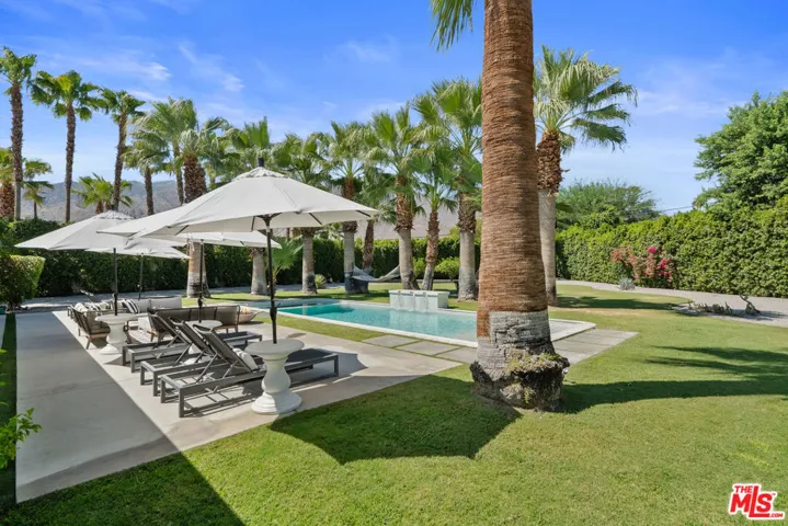 165 S Avenida Elenora, Palm Springs, California 92262