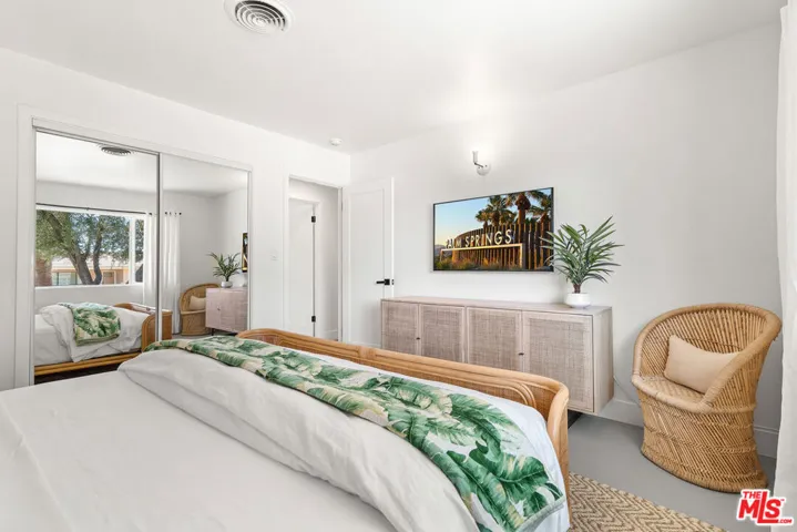 165 S Avenida Elenora, Palm Springs, California 92262