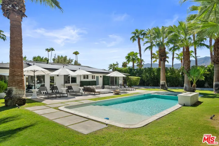 165 S Avenida Elenora, Palm Springs, California 92262